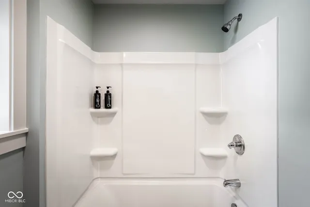 $549,900 | 650 Mulberry Street, Zionsville, IN 46077