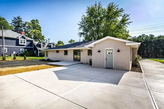 $549,900 | 650 Mulberry Street, Zionsville, IN 46077