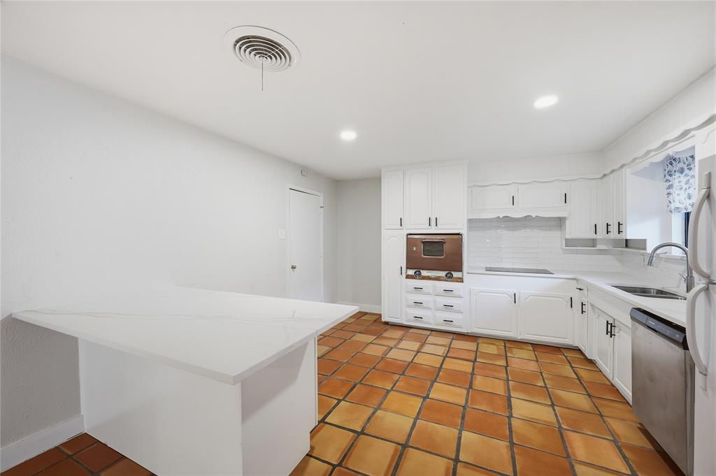 6920 Valhalla Road Fort Worth, TX 76116 - Photo 15 of 27 Gallery Image 15