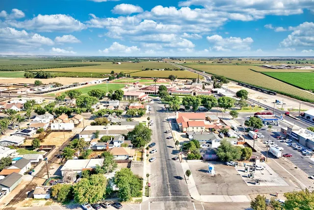 $415,000 | 131 5th Street, Gustine, CA 95322