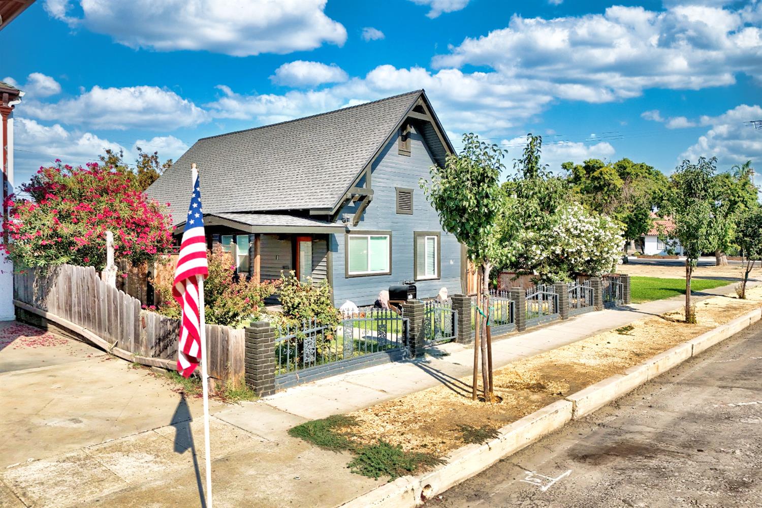 131 5th Street Gustine, CA 95322 - Photo 3 of 92