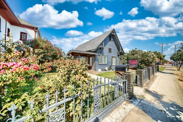 $415,000 | 131 5th Street, Gustine, CA 95322