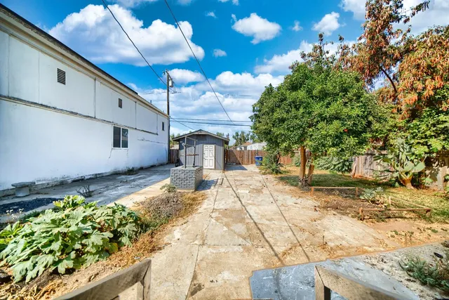 $415,000 | 131 5th Street, Gustine, CA 95322