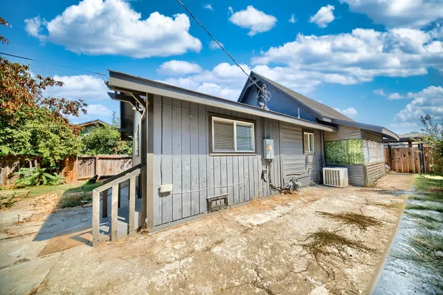 $415,000 | 131 5th Street, Gustine, CA 95322