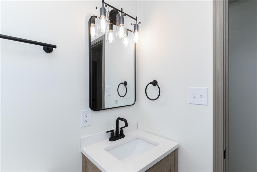 10235 West 70th Street Merriam, KS 66203 - Photo 19 of 40