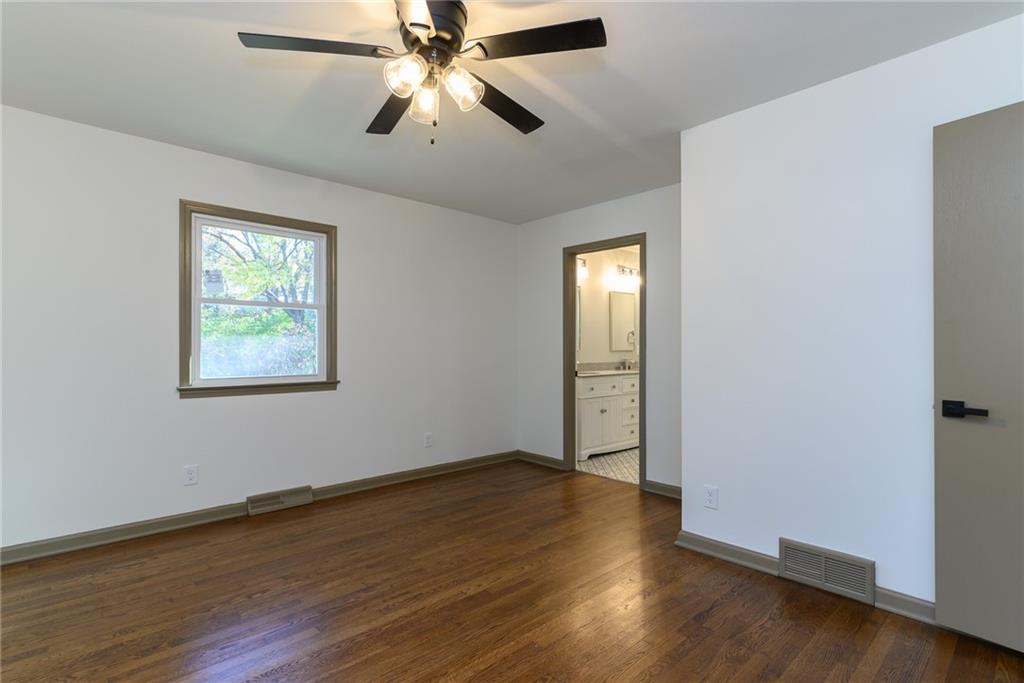 10235 West 70th Street Merriam, KS 66203 - Photo 22 of 40