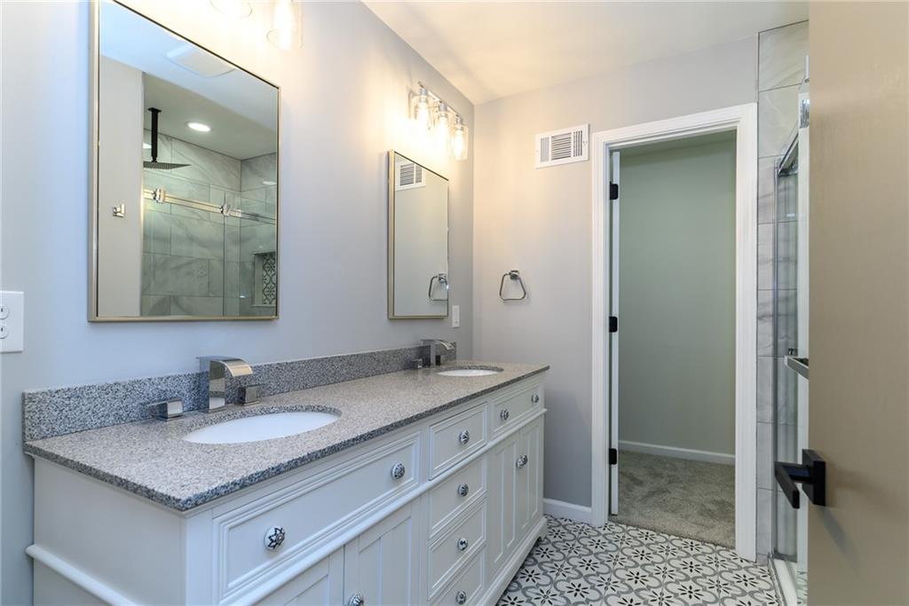 10235 West 70th Street Merriam, KS 66203 - Photo 24 of 40