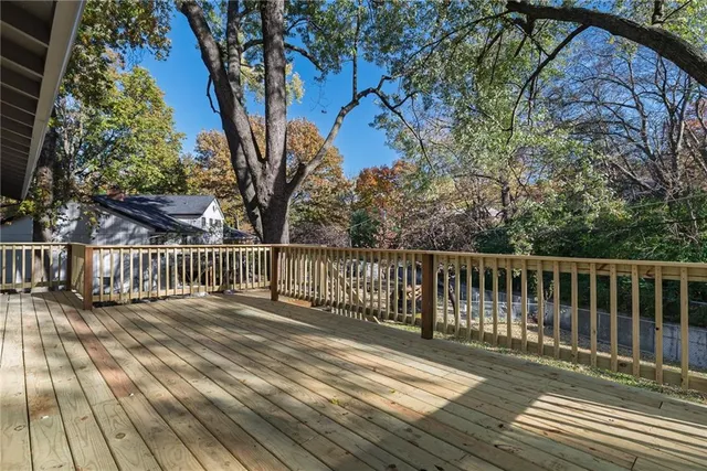 $435,000 | 10235 West 70th Street, Merriam, KS 66203