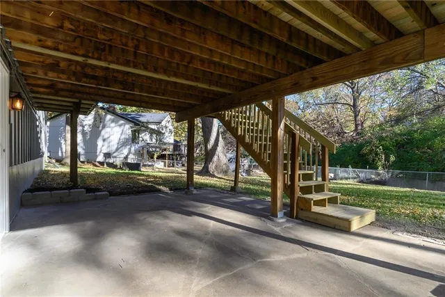 $435,000 | 10235 West 70th Street, Merriam, KS 66203