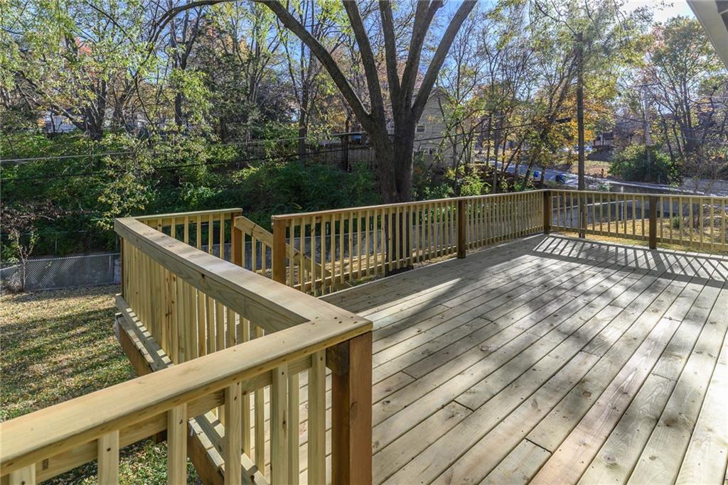 10235 West 70th Street Merriam, KS 66203 - Photo 10 of 40