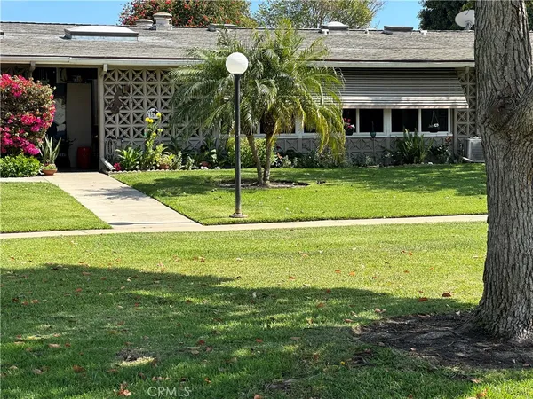 $419,000 | 13421 Danbury Lane, Unit 135H, Seal Beach, CA 90740
