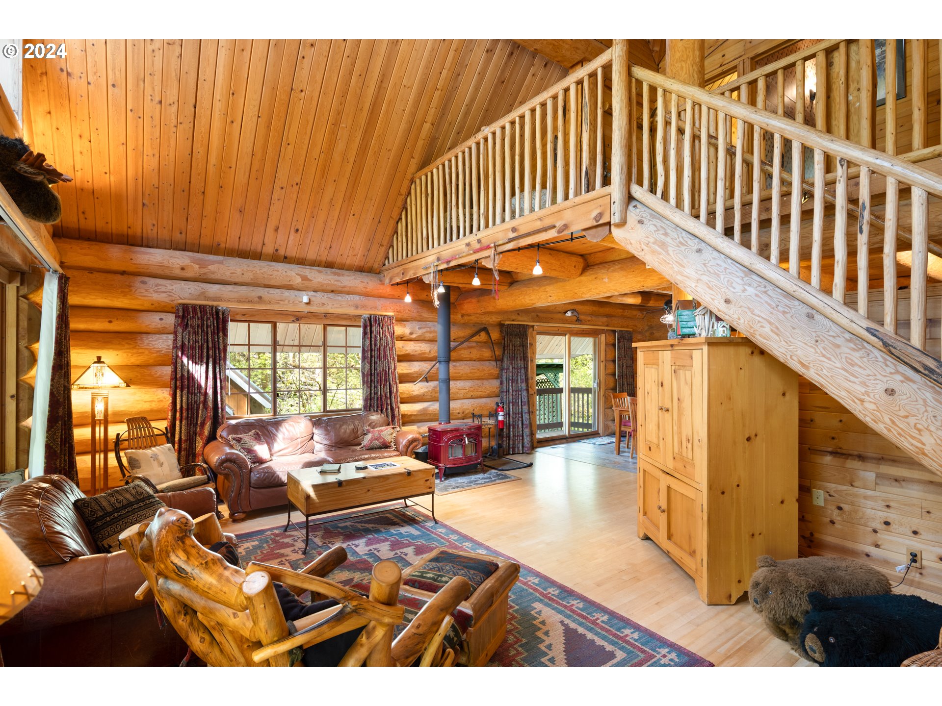 58200 East Marmot Road Sandy, OR 97055 - Photo 21 of 48 Entrance/Foyer