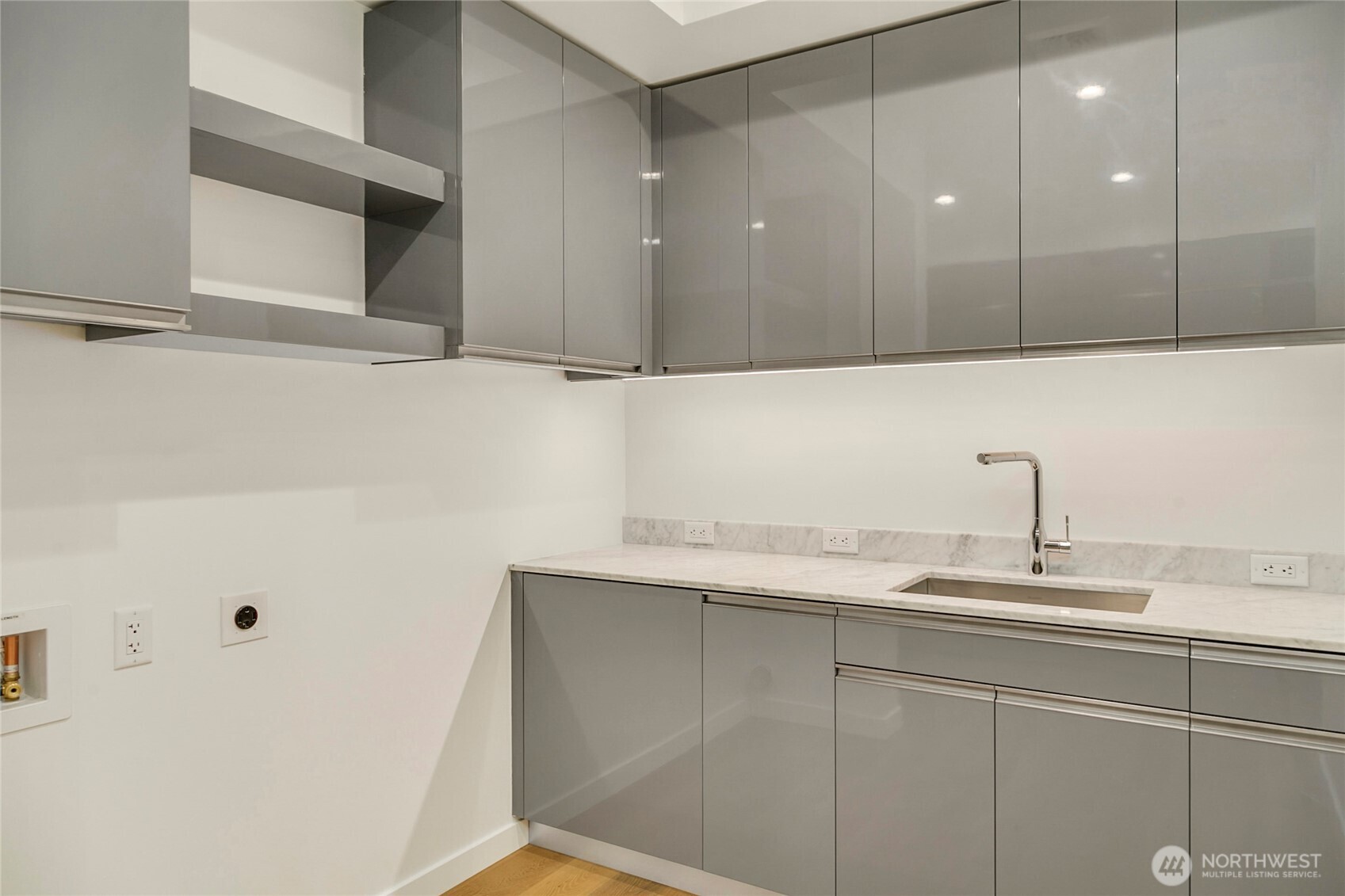 1808 Minor Avenue, Unit PH203 Seattle, WA 98101 - Photo 22 of 31