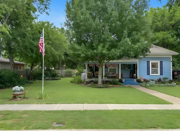 $317,900 | 1309 North Austin Street, Denton, TX 76201