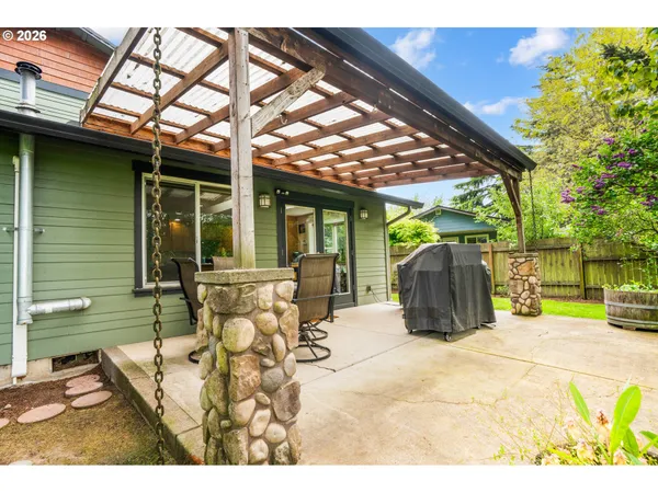 $699,000 | 2266 Ironwood Street, Eugene, OR 97401