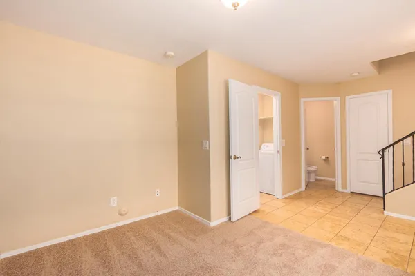 $1,900 | 5708 South 21st Terrace, Phoenix, AZ 85040