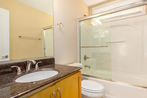 $1,900 | 5708 South 21st Terrace, Phoenix, AZ 85040