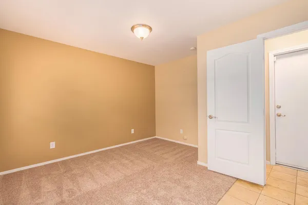 $1,900 | 5708 South 21st Terrace, Phoenix, AZ 85040