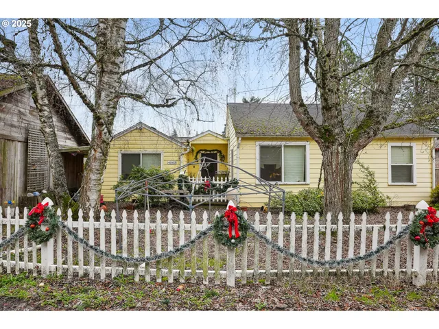 $300,000 | 4563 Hazelgreen Road Northeast, Salem, OR 97305