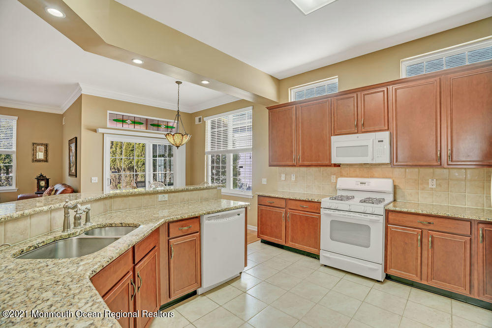 50 Crooked Stick Road Jackson, NJ 08527 - Photo 14 of 33 017_dsc00146
