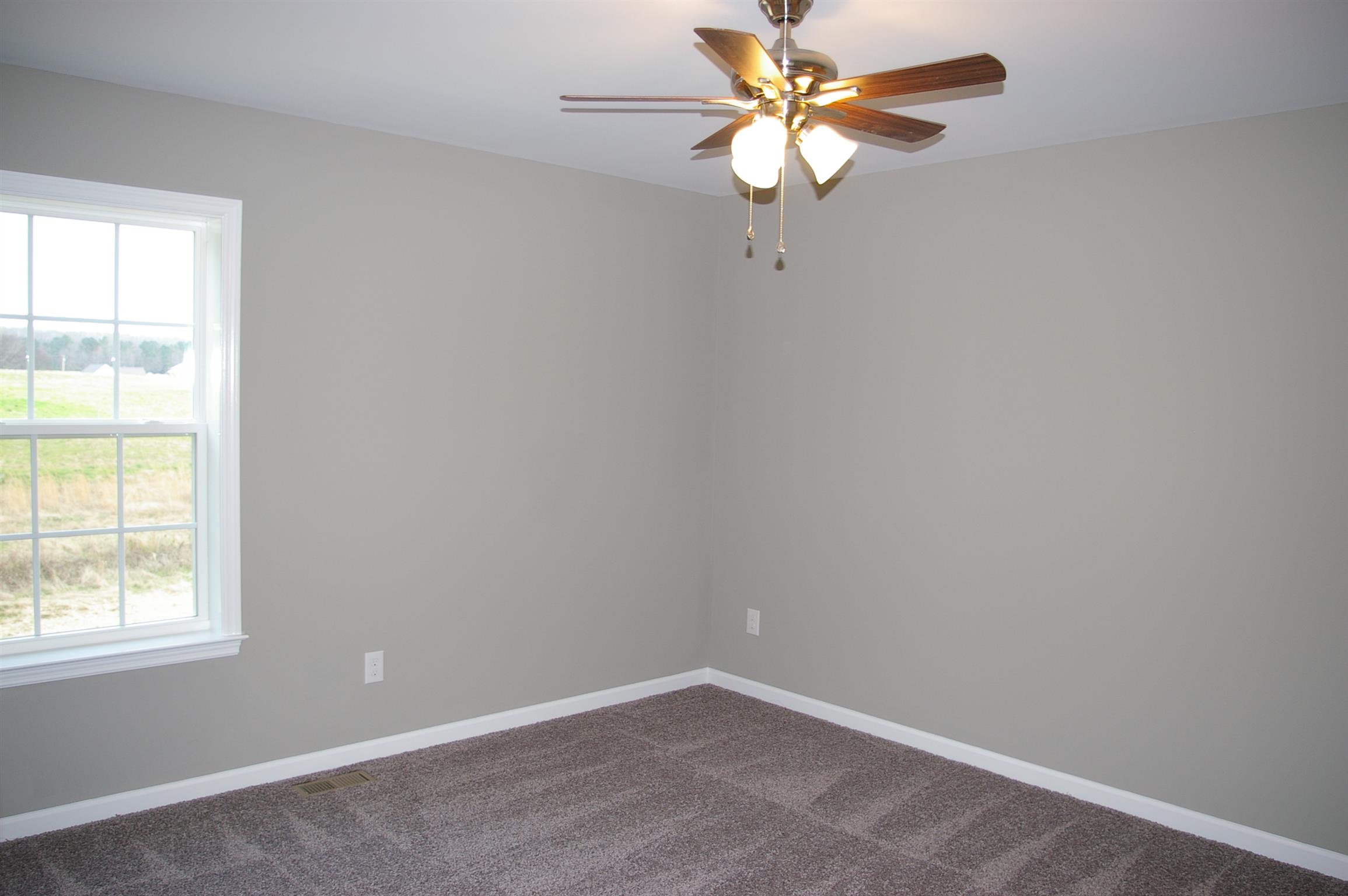 1028 Old Seminary Road Manchester, TN 37355 - Photo 6 of 14 2nd Bedroom located at Back of House