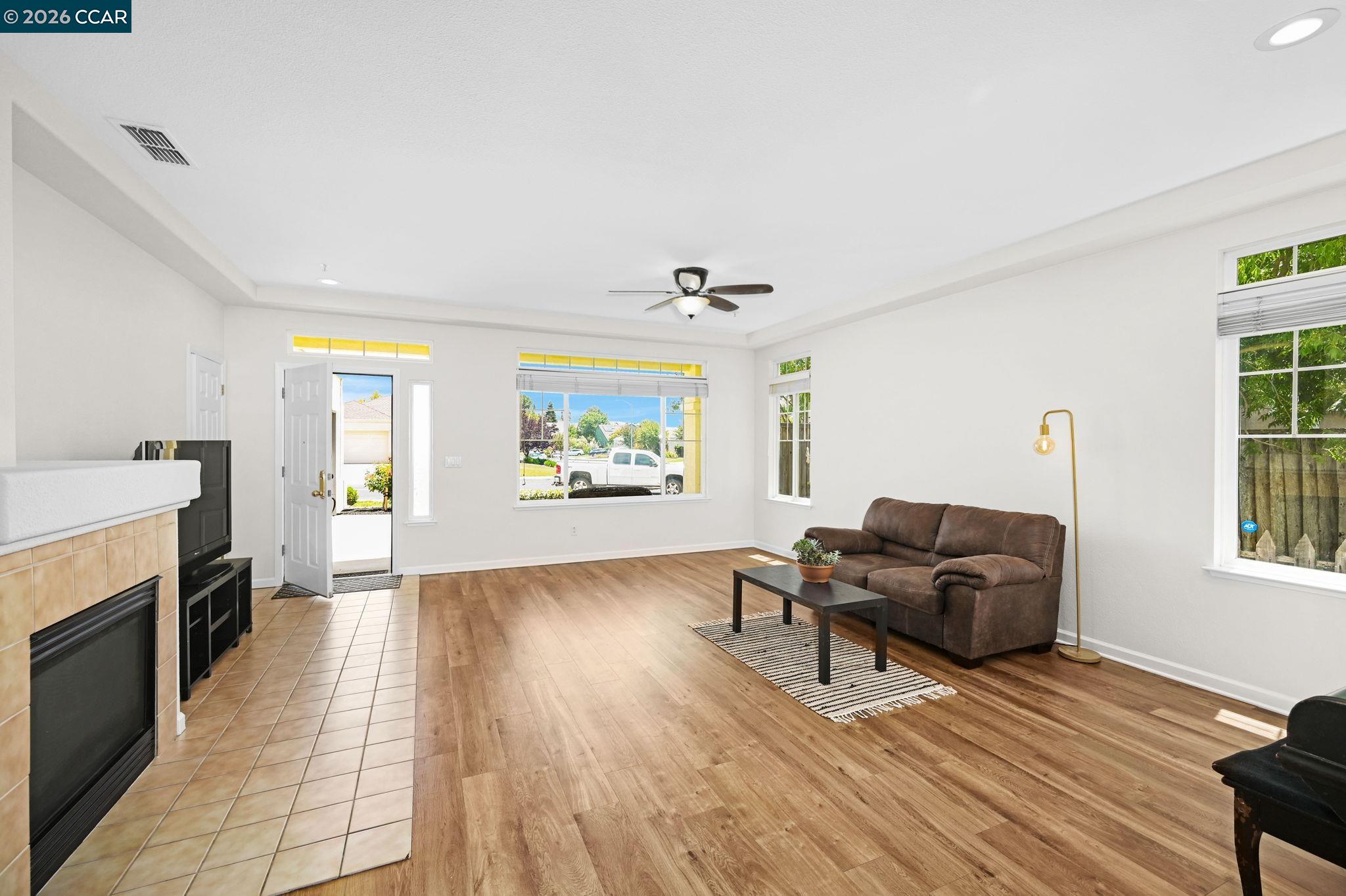 2924 Gelding Lane Livermore, CA 94551 - Photo 3 of 20