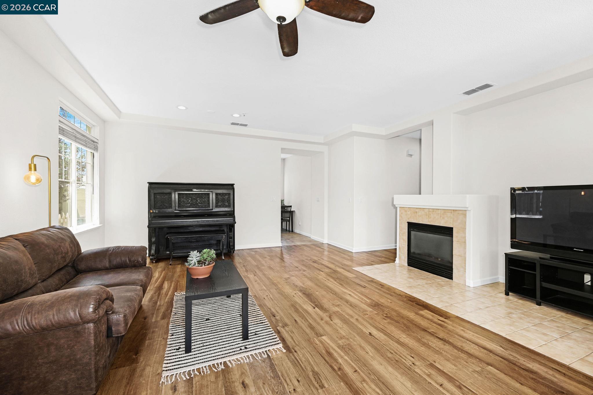 2924 Gelding Lane Livermore, CA 94551 - Photo 5 of 20