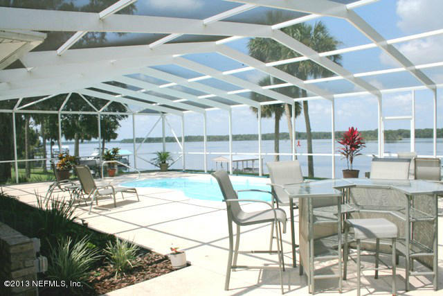 105 Riverside Way San Mateo, FL 32187 - Photo 2 of 22 Pool Lanai VIEW!