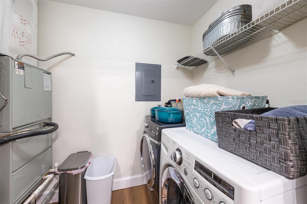 3705 Southwest 27th Street, Unit 913 Gainesville, FL 32608 - Photo 21 of 50 a utility room with dryer and washer