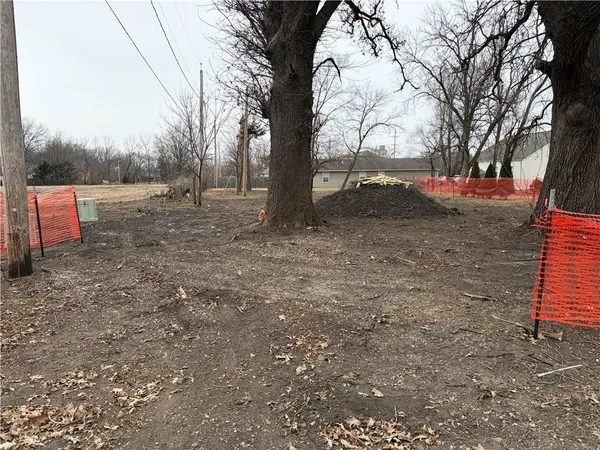 $60,000 | 238 South Elm Street, Gardner, KS 66030