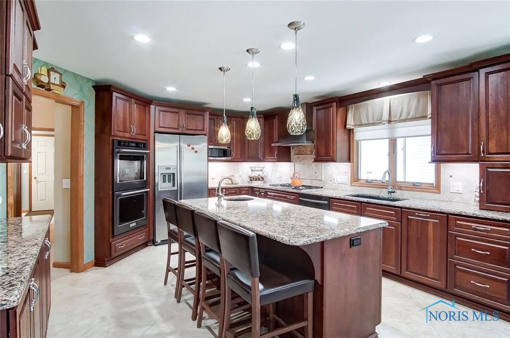 8224 Farnsworth Road Waterville, OH 43566 - Photo 8 of 36 Gallery Image 8