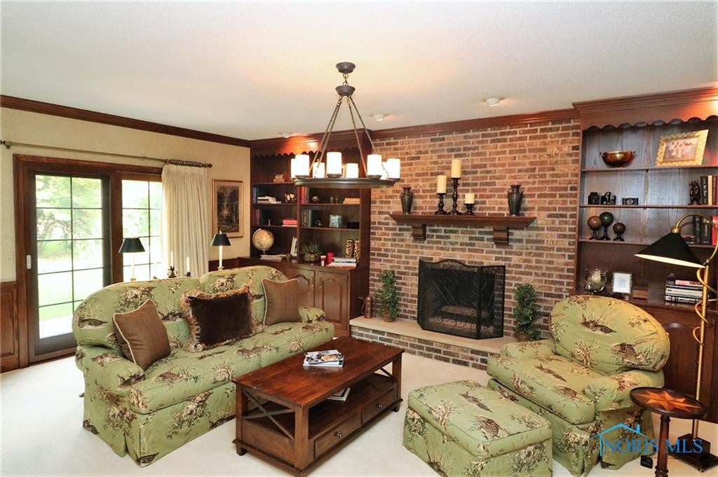 2906 Secretariat Road Toledo, OH 43615 - Photo 12 of 28 Gallery Image 12