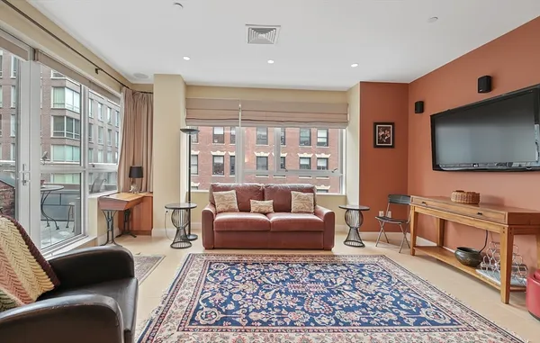 $4,000 | 99-105 Broad Street, Unit 7B, Boston, MA 02110