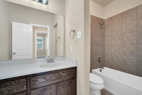 $400,000 | 9305 Water Oak Court, Arlington, TX 76002