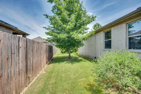 $400,000 | 9305 Water Oak Court, Arlington, TX 76002