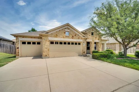 $400,000 | 9305 Water Oak Court, Arlington, TX 76002