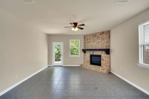 $400,000 | 9305 Water Oak Court, Arlington, TX 76002
