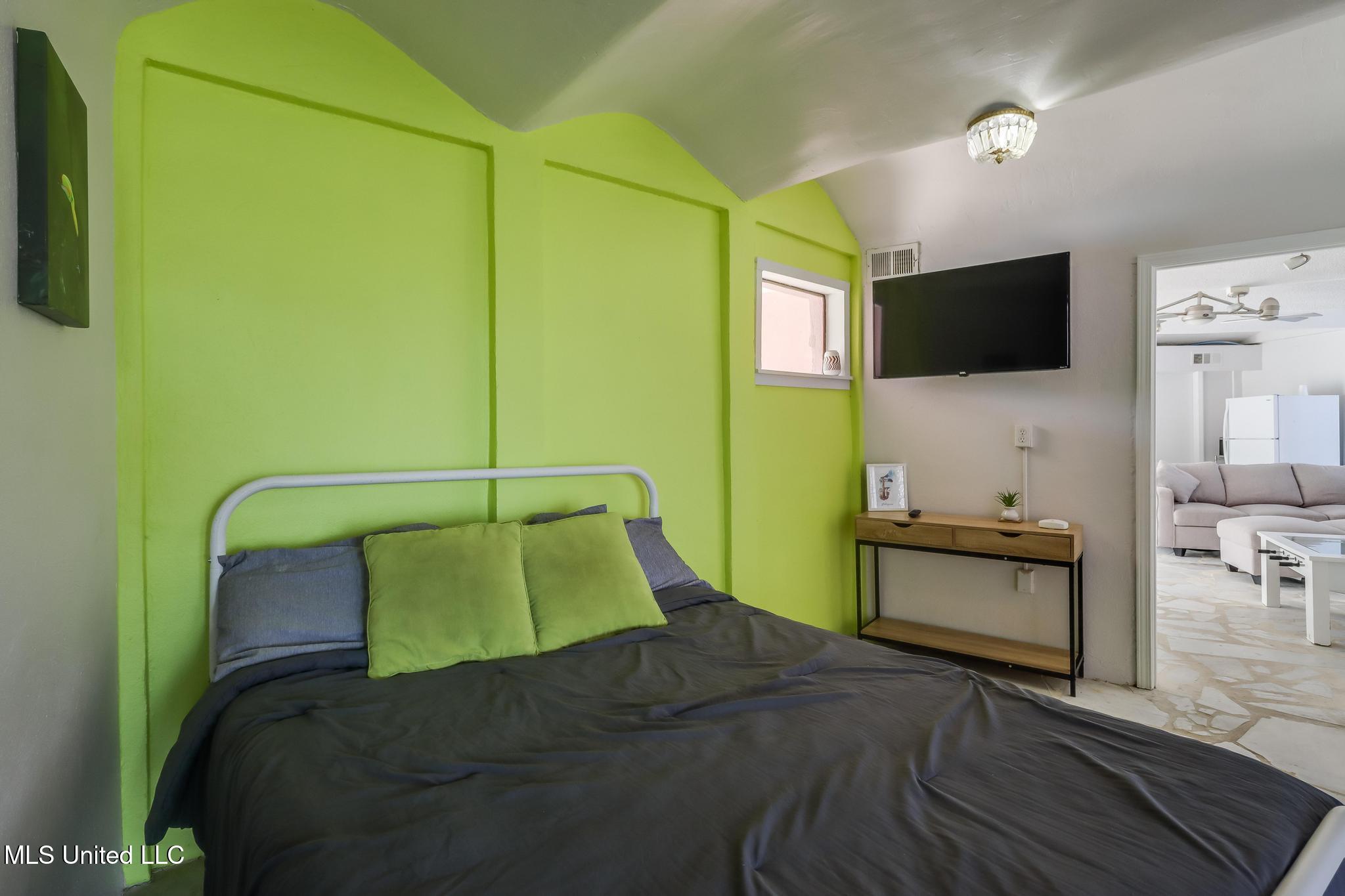 101 Hayden Avenue Pass Christian, MS 39571 - Photo 15 of 42 IMG_2092-Edit