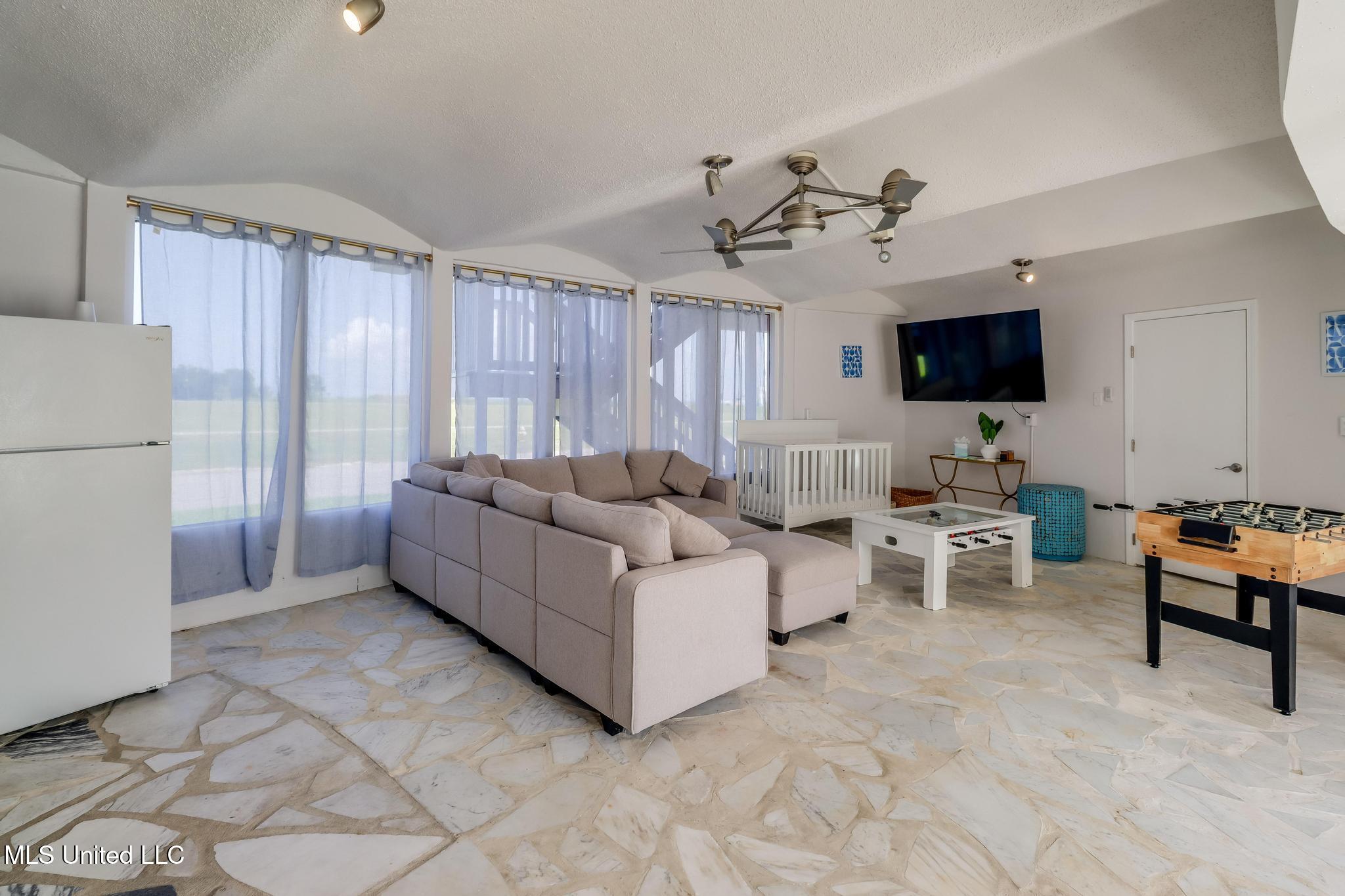 101 Hayden Avenue Pass Christian, MS 39571 - Photo 3 of 42 IMG_2095-Edit