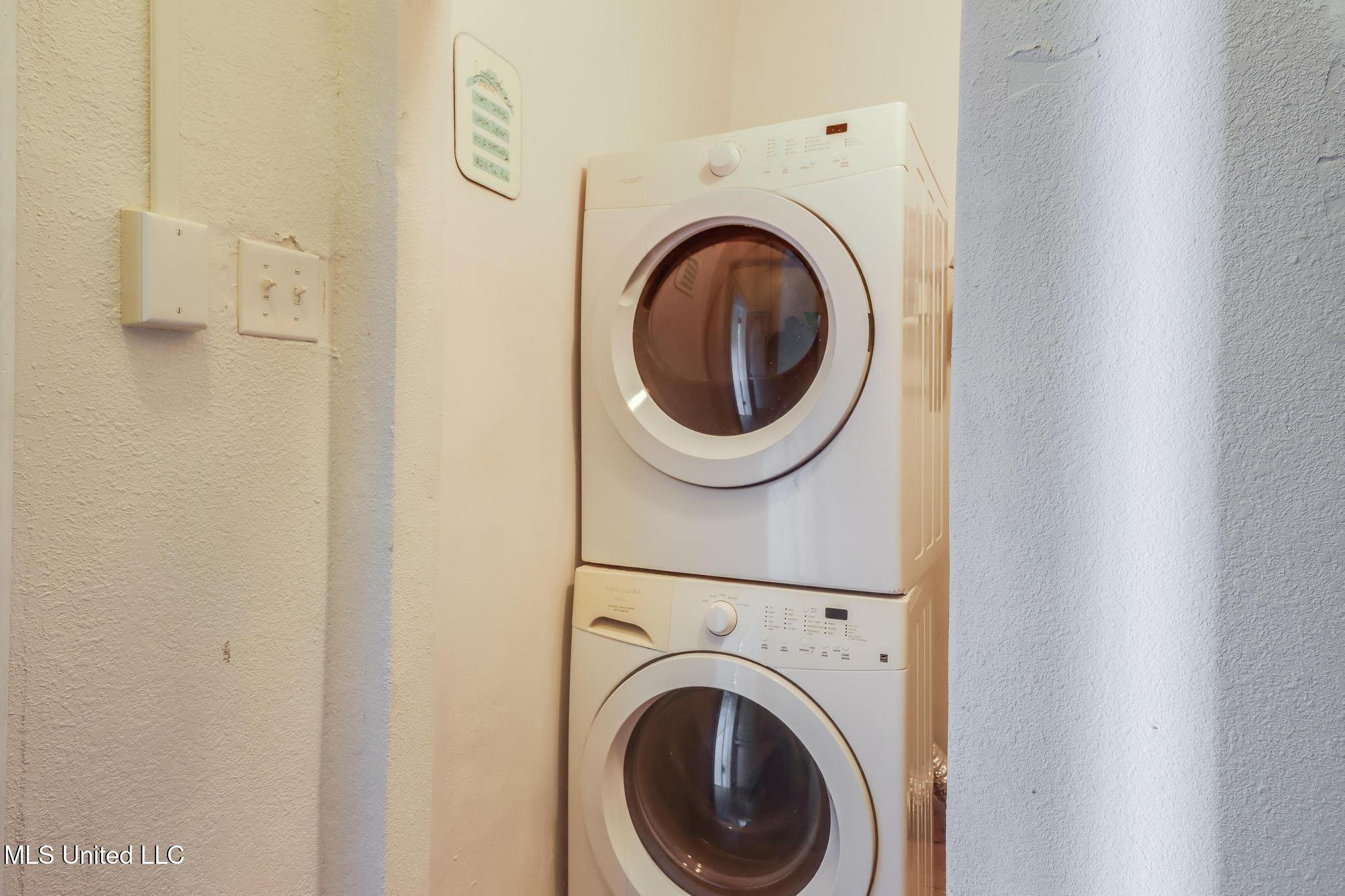 101 Hayden Avenue Pass Christian, MS 39571 - Photo 32 of 42 IMG_2191-Edit