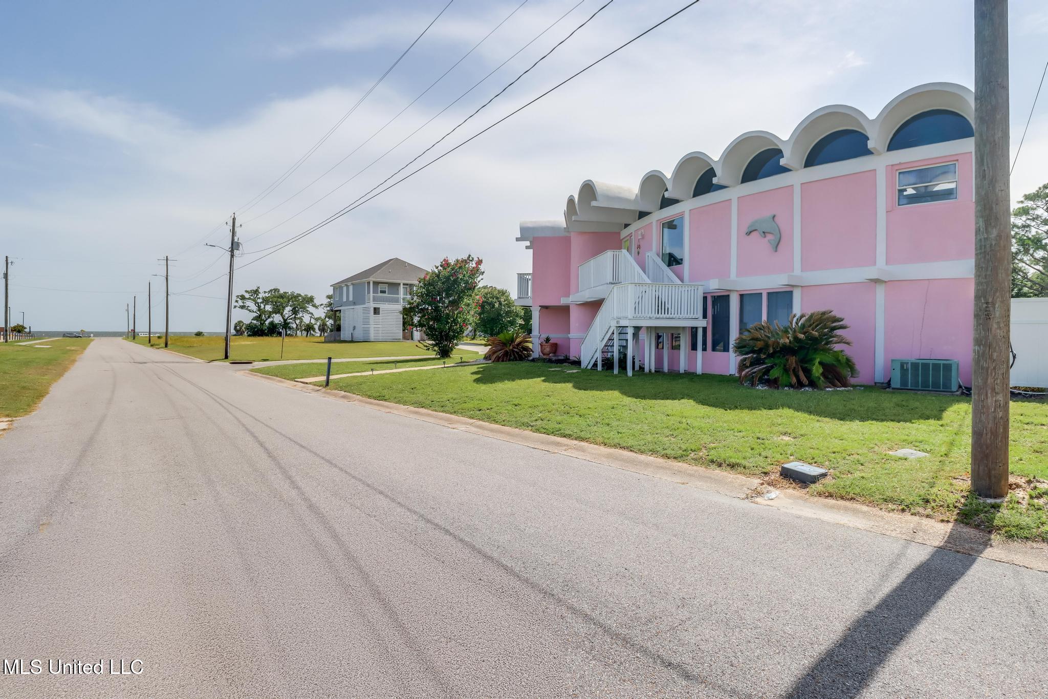 101 Hayden Avenue Pass Christian, MS 39571 - Photo 42 of 42 IMG_2218-Edit