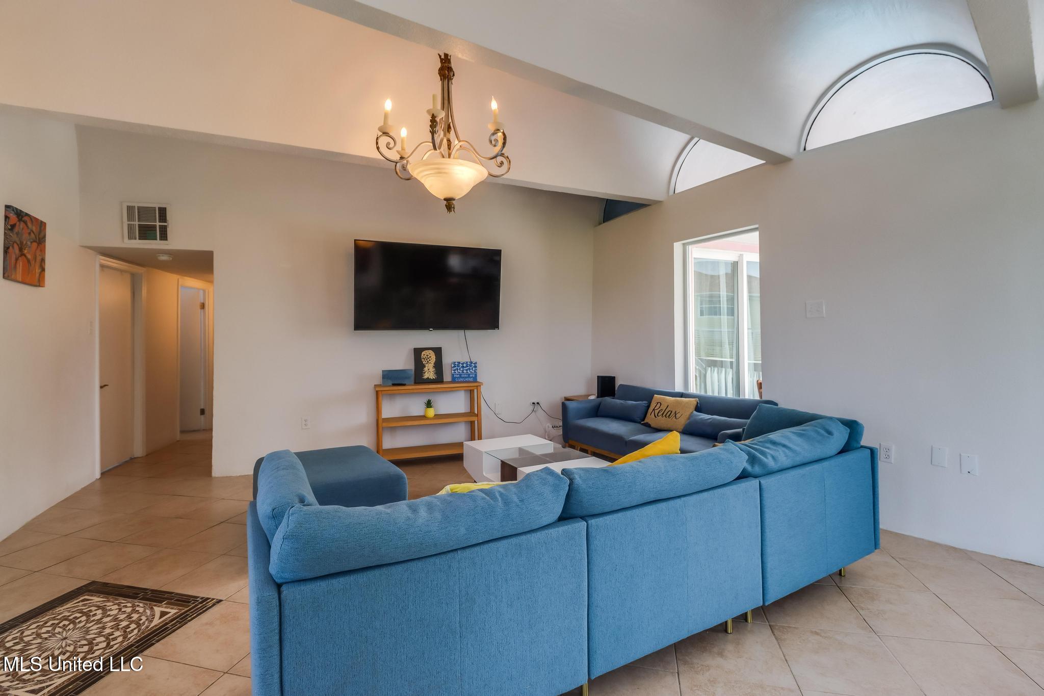 101 Hayden Avenue Pass Christian, MS 39571 - Photo 7 of 42 IMG_2140-Edit