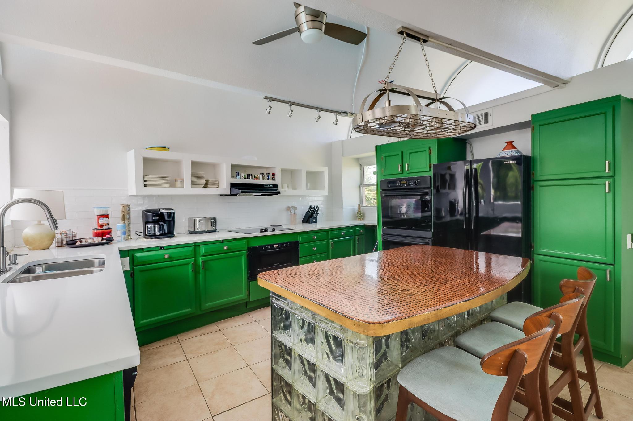 101 Hayden Avenue Pass Christian, MS 39571 - Photo 10 of 42 IMG_2122-Edit