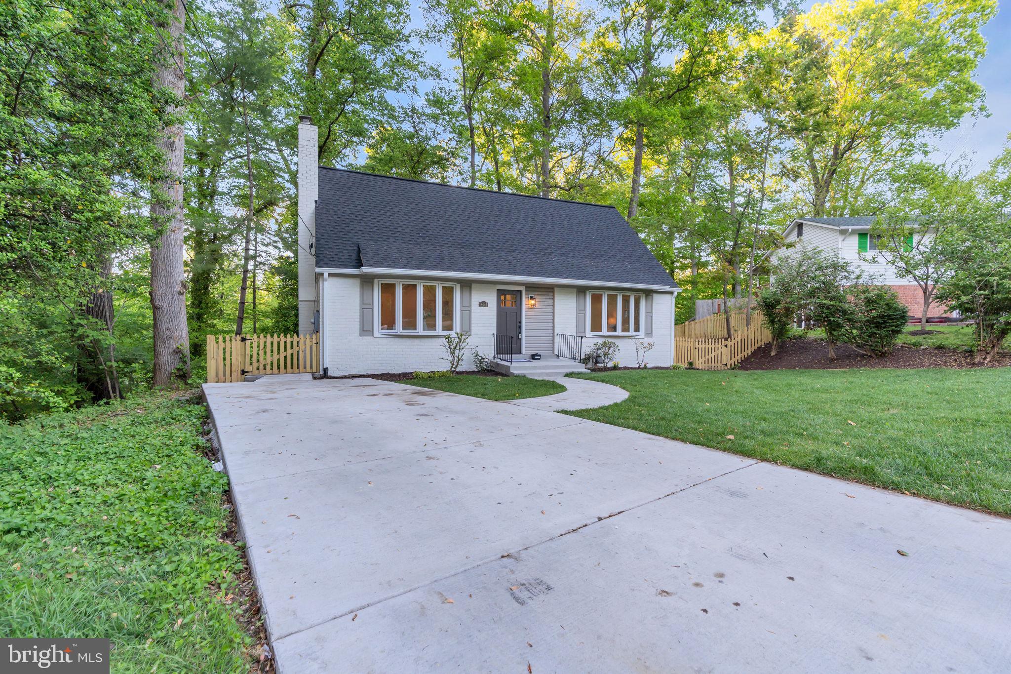 8441 Thames Street Springfield, VA 22151 - Photo 5 of 47