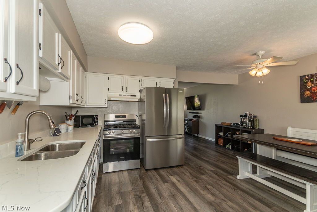 1588 Mapledale Road Wickliffe, OH 44092 - Photo 4 of 26