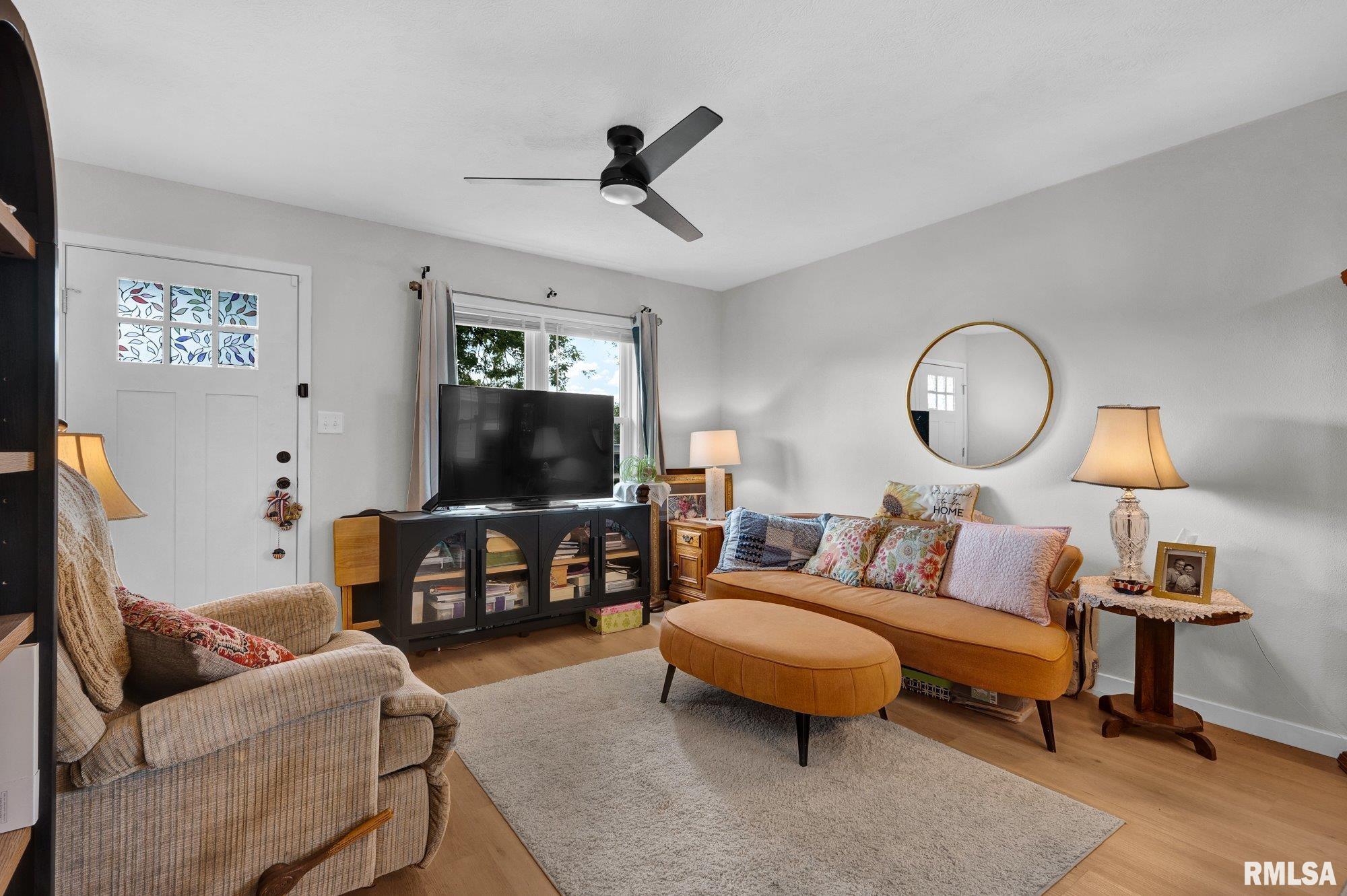 5229 North Hamilton Road Peoria, IL 61614 - Photo 4 of 23