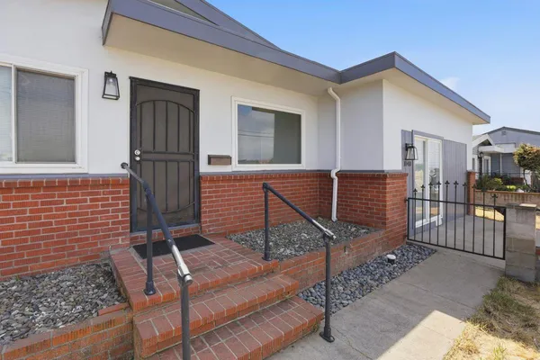 $799,000 | 1140 Palm Avenue, Seaside, CA 93955