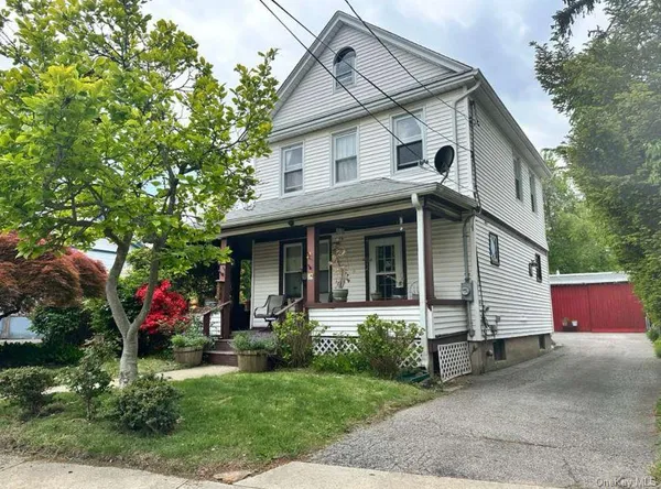 $4,000 | 32 Herbert Avenue, Port Washington, NY 11050