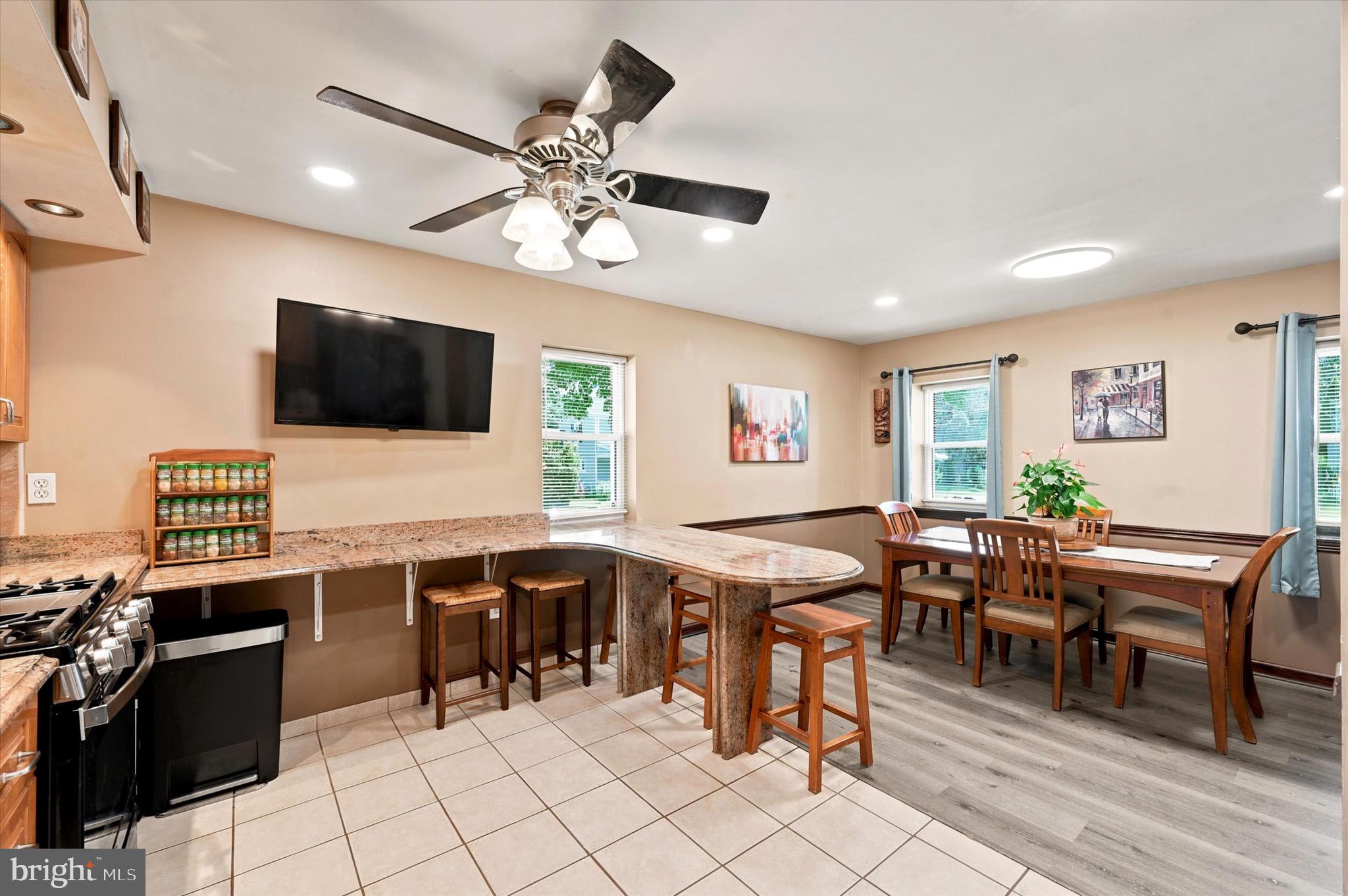 747 Surrey Road Aldan, PA 19018 - Photo 14 of 25 Kitchen/Dining Rm