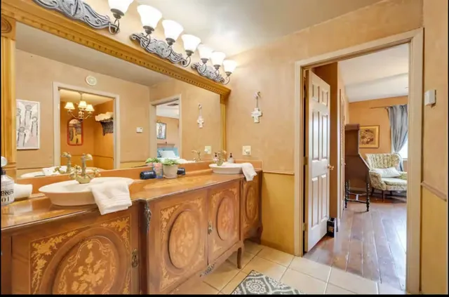 a view of walk in closet